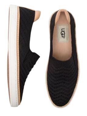 UGG Sammy Wavy Slip-On Black Knit Sneakers Size 7.5 Comfort